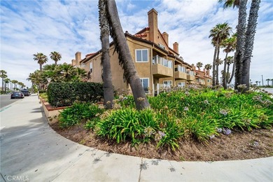 Welcome to coastal living at its finest. Perfectly positioned - photo 37