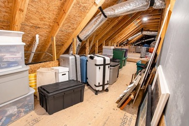 Luxurious 4-bedroom, 3.5-bath single-level stucco home situated - photo 45