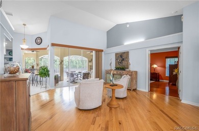 Welcome to this exceptional 2006 3-bedroom, 3-bathroom residence - photo 5