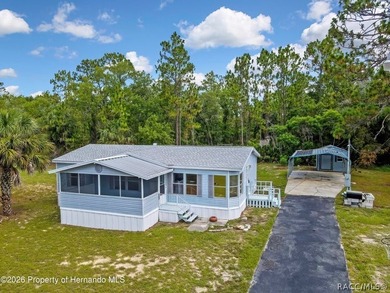 This nice spacious mobile home offers a well designed floor plan - photo 3