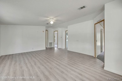 This nice spacious mobile home offers a well designed floor plan - photo 10
