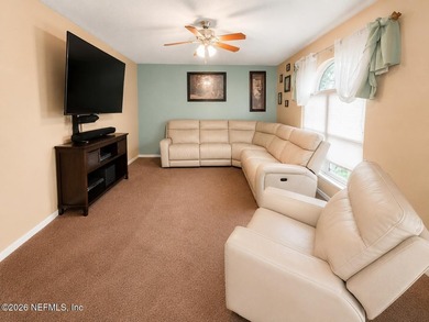 Spacious opportunity in a desirable Jacksonville location! Don't - photo 7