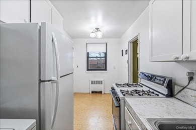 Welcome to this charming 2-bedroom, 1-bath garden apartment in - photo 11