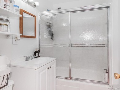 DELIVERED VACANT - Rare opportunity to own a fully maintained - photo 19