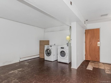DELIVERED VACANT - Rare opportunity to own a fully maintained - photo 21