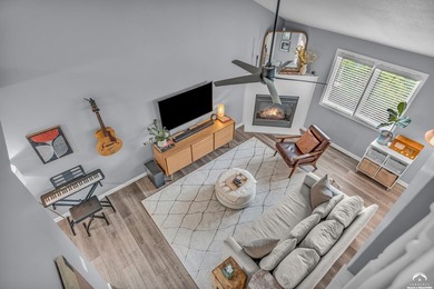 Look no further, this turn-key townhome has it all! This move-in - photo 31