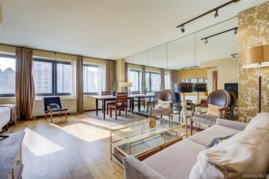 Price Improvement Sun-Drenched. Stunning. Sprawling. Welcome to - photo 1