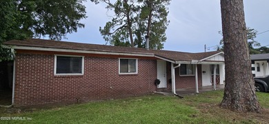 Investor Special - Endless Potential! Bring your vision and - photo 2