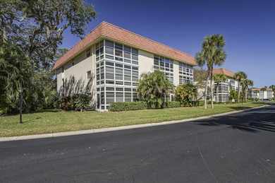 Charming one-bedroom, 1.5 bath condo located in the desirable - photo 5