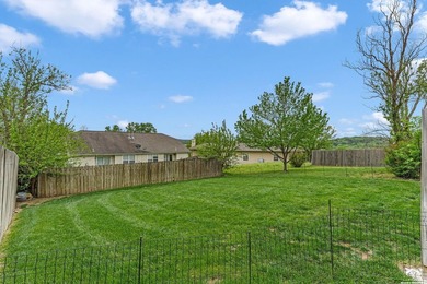 Look no further, this turn-key townhome has it all! This move-in - photo 36