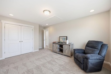 Welcome to like-new living in Burlington's highly desirable - photo 37