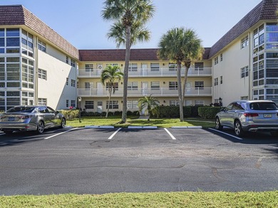 Charming one-bedroom, 1.5 bath condo located in the desirable - photo 8