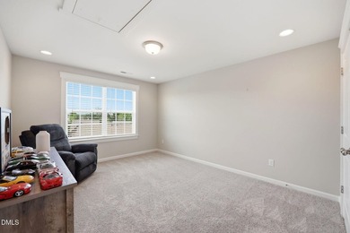 Welcome to like-new living in Burlington's highly desirable - photo 38