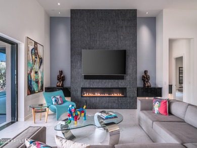 Contemporary Desert Modern Home in Trilogy - elegance, luxury