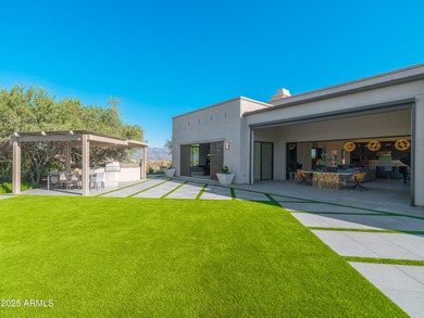 Contemporary Desert Modern Home in Trilogy - elegance, luxury
