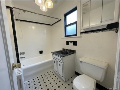 Great Location!! Excellent opportunity!! Two 1-bedroom units - photo 10