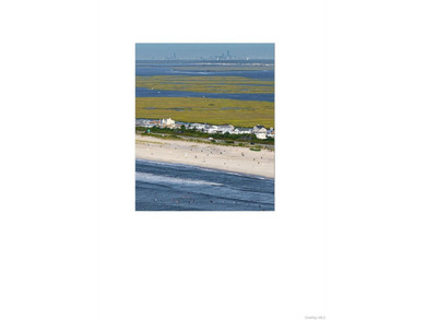 Welcome to 2 Cottage Walk in Gilgo Beach. Scheduled for - photo 10