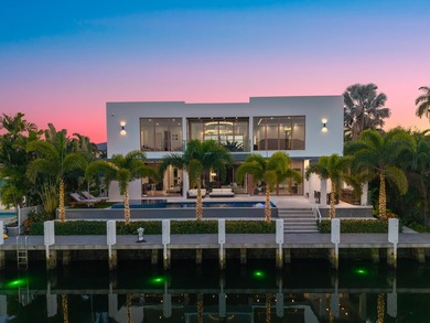 Experience unparalleled modern waterfront luxury in prestigious - photo 2