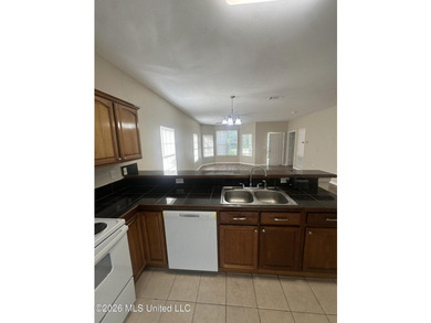 Welcome home to this beautiful 3-bedroom, 2-bath residence - photo 5