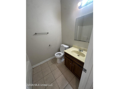 Welcome home to this beautiful 3-bedroom, 2-bath residence - photo 7