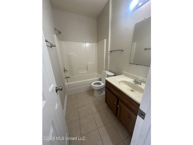 Welcome home to this beautiful 3-bedroom, 2-bath residence - photo 10