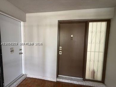 Discover this spacious and beautifully renovated 1,677 SF - photo 3