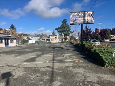Commercial real estate on S. Main St: GREAT OPPORTUNITY! Over - photo 4