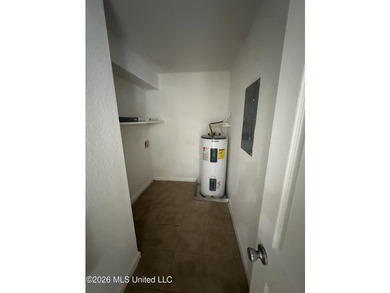 Move-In Ready 3 Bedroom, 2 Bath Home! Step into this recently - photo 8