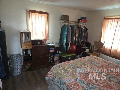 If you've been dreaming of an off-grid lifestyle, this is your - photo 13
