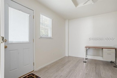 Well-maintained Potomac model located on a quiet cul-de-sac in - photo 15