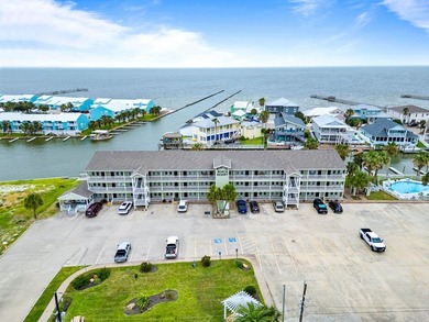 Warning: You may never want to leave! Perched on the third floor - photo 15