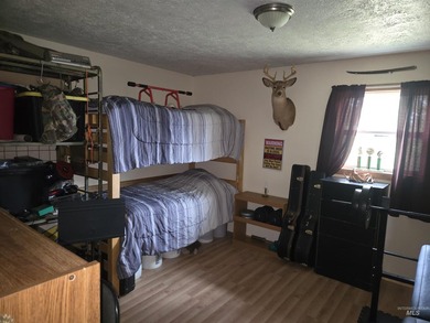 If you've been dreaming of an off-grid lifestyle, this is your - photo 16