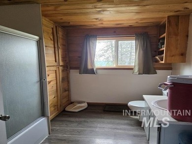 If you've been dreaming of an off-grid lifestyle, this is your - photo 18