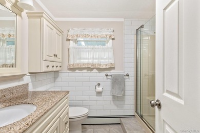Welcome to easy, low-maintenance living in this well-maintained - photo 18