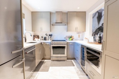 Stunning super upgraded unit with fantastic, unobstructed golf - photo 20