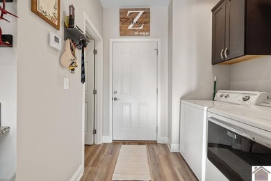 Welcome to your dream waterfront retreat on highly sought-after - photo 27