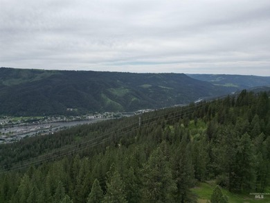 If you've been dreaming of an off-grid lifestyle, this is your - photo 31