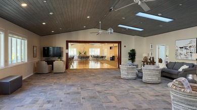 Welcome to easy, low-maintenance living in this well-maintained - photo 32