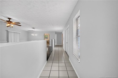 Welcome Home! Beautiful 3 Bedroom 2 Bath + large Den/Flex Space - photo 6