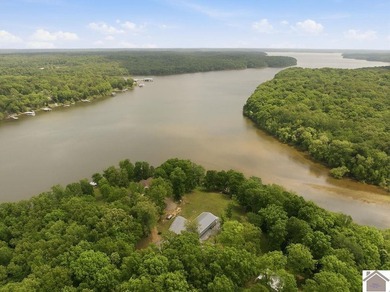 Welcome to your dream waterfront retreat on highly sought-after - photo 36