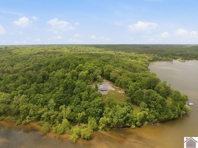 Welcome to your dream waterfront retreat on highly sought-after - photo 38