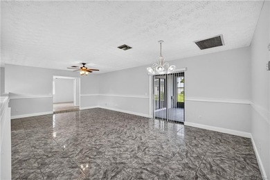 Welcome Home! Beautiful 3 Bedroom 2 Bath + large Den/Flex Space - photo 9