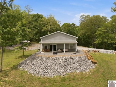 Welcome to your dream waterfront retreat on highly sought-after - photo 42