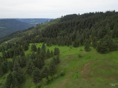 If you've been dreaming of an off-grid lifestyle, this is your - photo 47