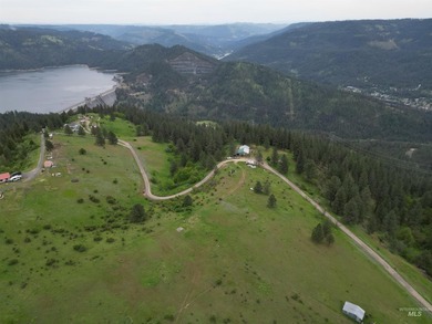 If you've been dreaming of an off-grid lifestyle, this is your - photo 48