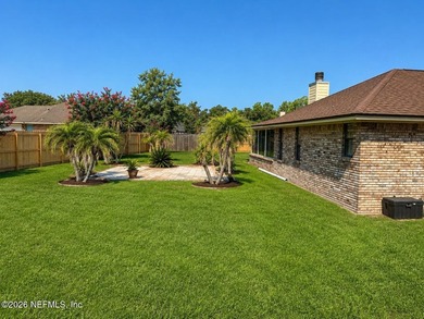 OPPORTUNITY AWAITS in the heart of Mandarin! This 4-bedroom - photo 3
