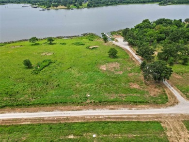 Lake Fork Lot For Sale in Emory Texas