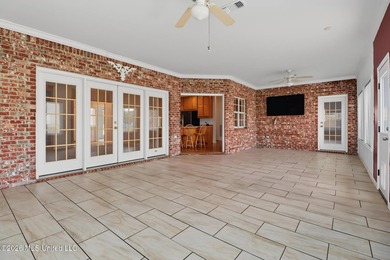 Spacious 4-bedroom, 2-bath home conveniently located between Hwy - photo 12