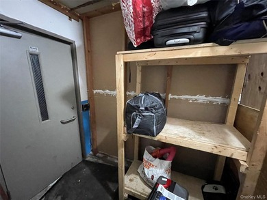 Prime Location! Across From Motor Vehicle Dept and JFK, 4,620 - photo 13
