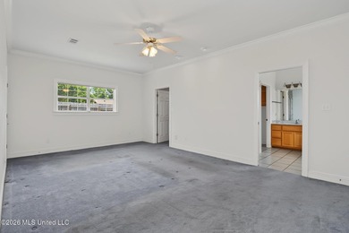 Spacious 4-bedroom, 2-bath home conveniently located between Hwy - photo 14